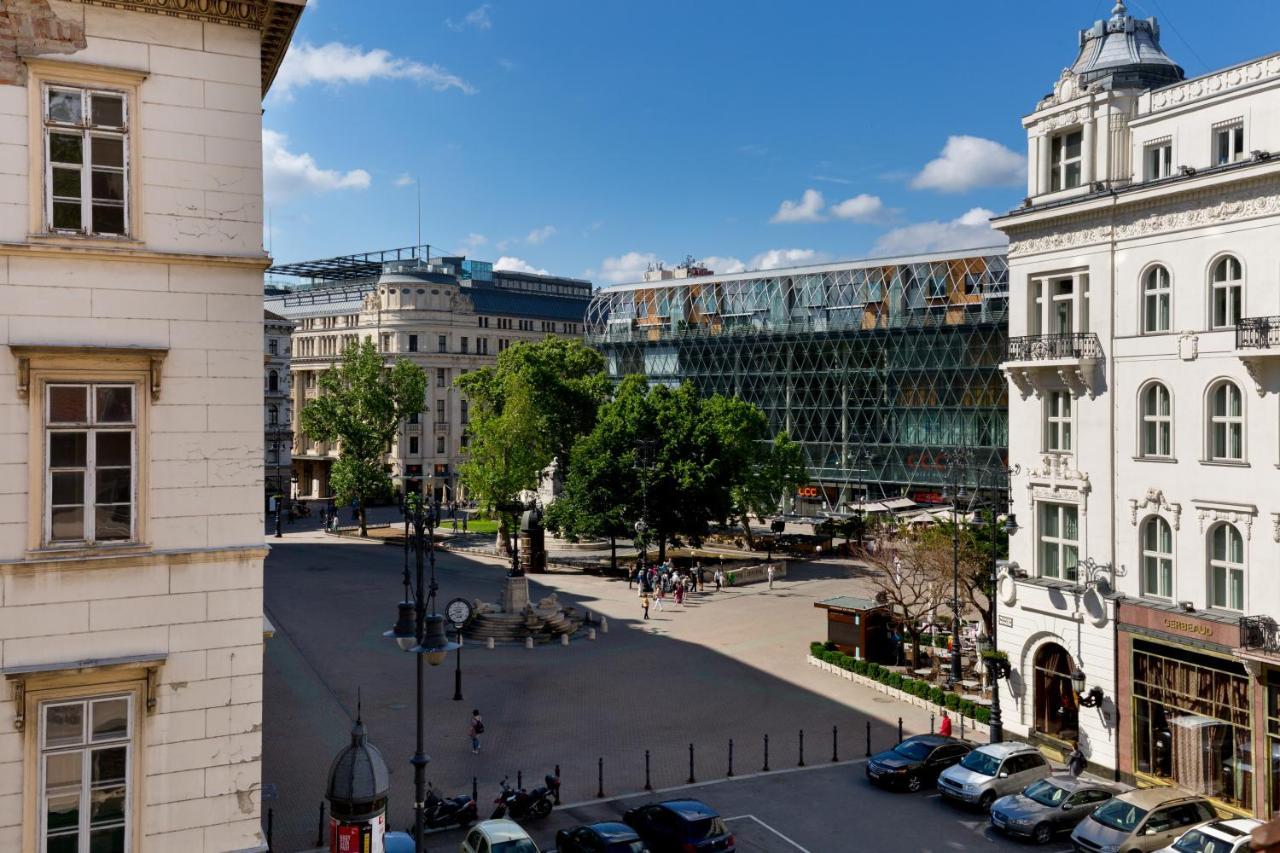 Budapest Central Square 2 Bedrooms Suite - Michaelides Voeroesmarty Square Residences Екстер'єр фото